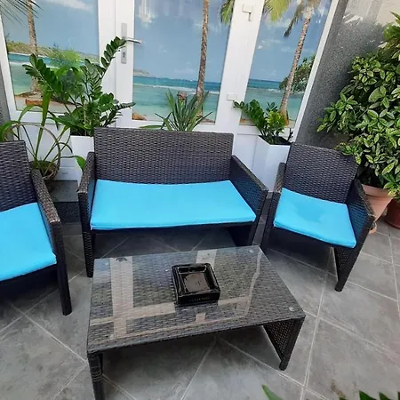 Laguna Guest house 2*