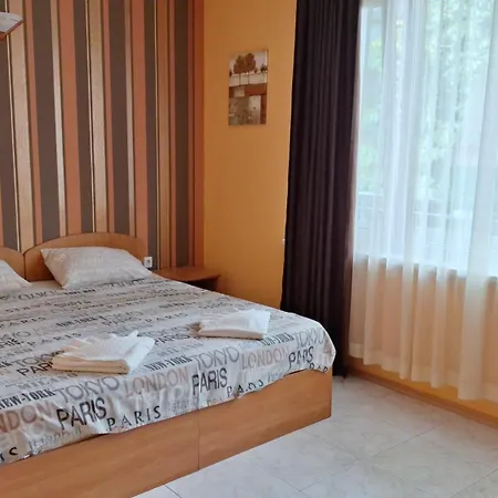 Guest house Laguna 2*